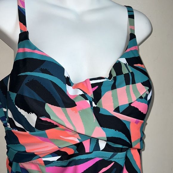 Raisins Multicolor Swimsuit - Picture 3 of 9